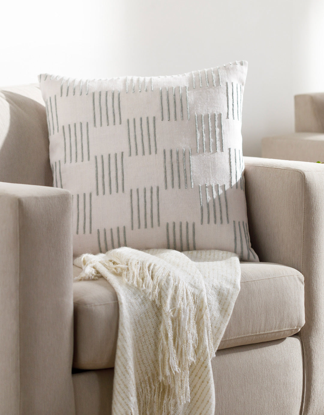 Layten Pillow